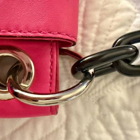 Milly Pink Leather Turnlock Shoulder Bag - Picture 7 of 16